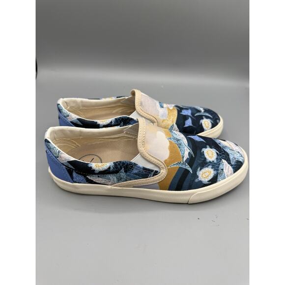 Inkkas Slip On Shoes Women’s 7.5 Shark Ocean Print Canvas Sneakers Blue - Picture 2 of 8